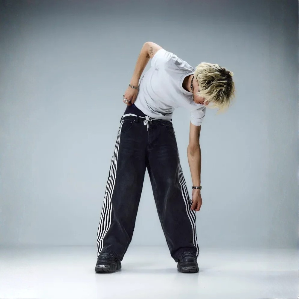 Embroidered Striped Baggy Jeans - 001