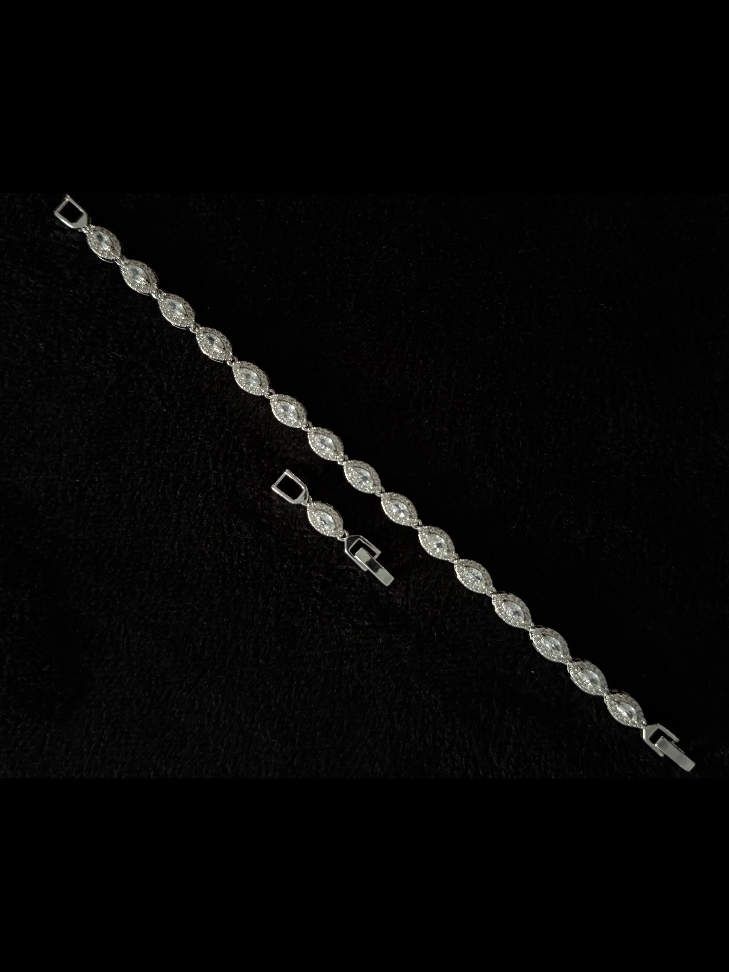 ANGEL EYES BRACELET