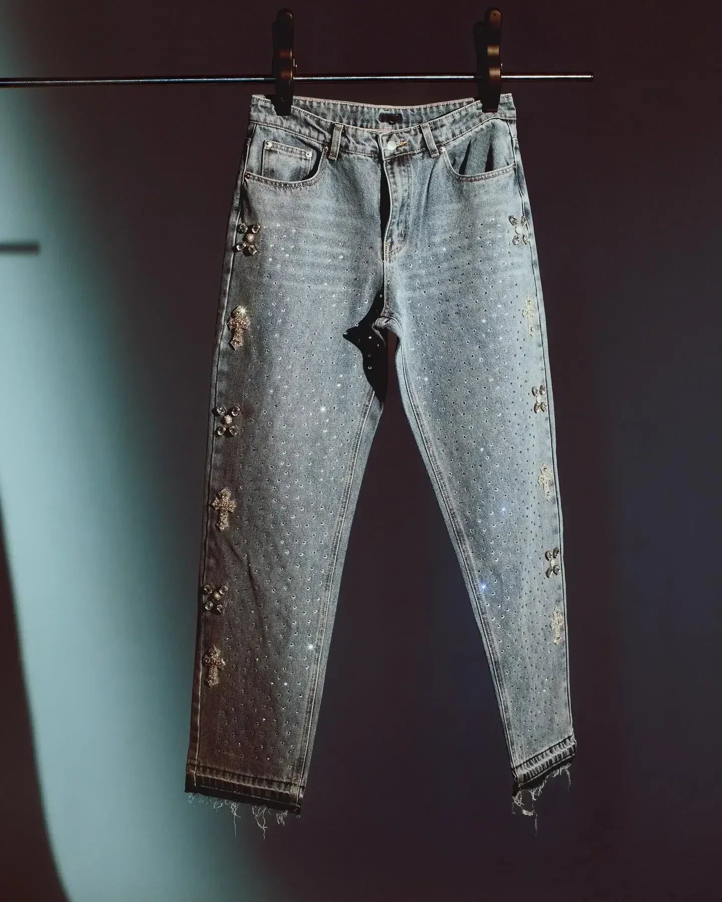 Crossed Washed Jeans - Valento Fashion